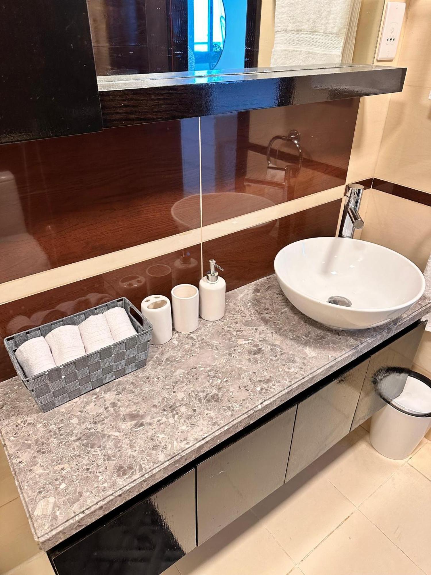 Апартаменти Wonderful 1Bd With Full Marina View Дубай Екстер'єр фото